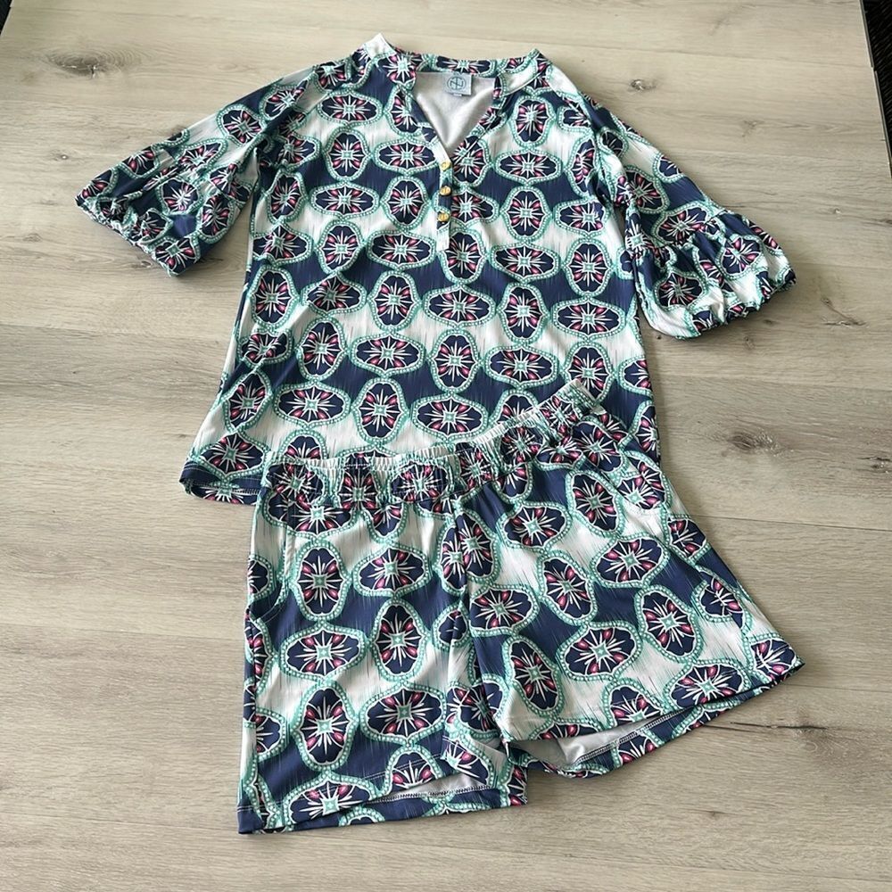 Tracy Neghosian Geo Print Short Set M EUC